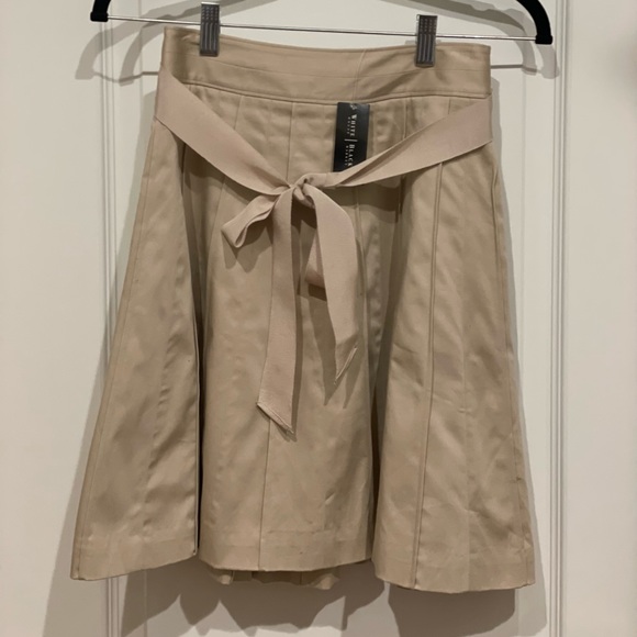 Sateen skirt in shell NWT - Picture 2 of 2